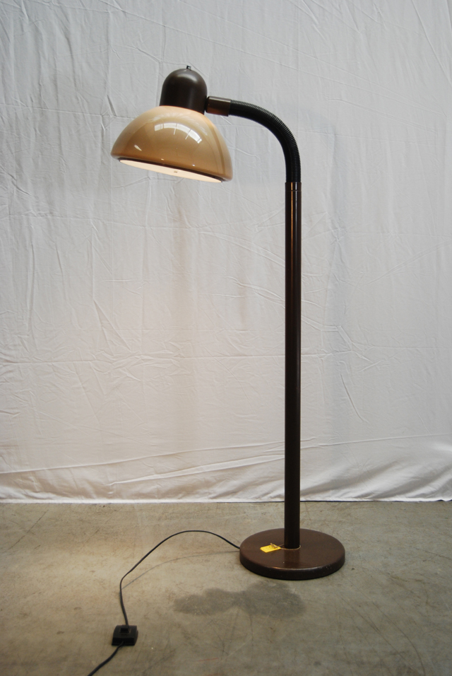 staande l design vintage retro jaren 70 staande vloerl met halfronde shadow kap staande l design vintage retro jaren 70 staande vloerl met halfronde shadow kap