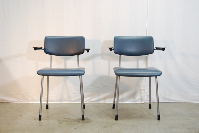 Set van 2 jaren 60 Gispen buisframe stoelen TH Delft DE GELE ETALAGE Set van 2 jaren 60 Gispen buisframe stoelen TH Delft DE GELE ETALAGE